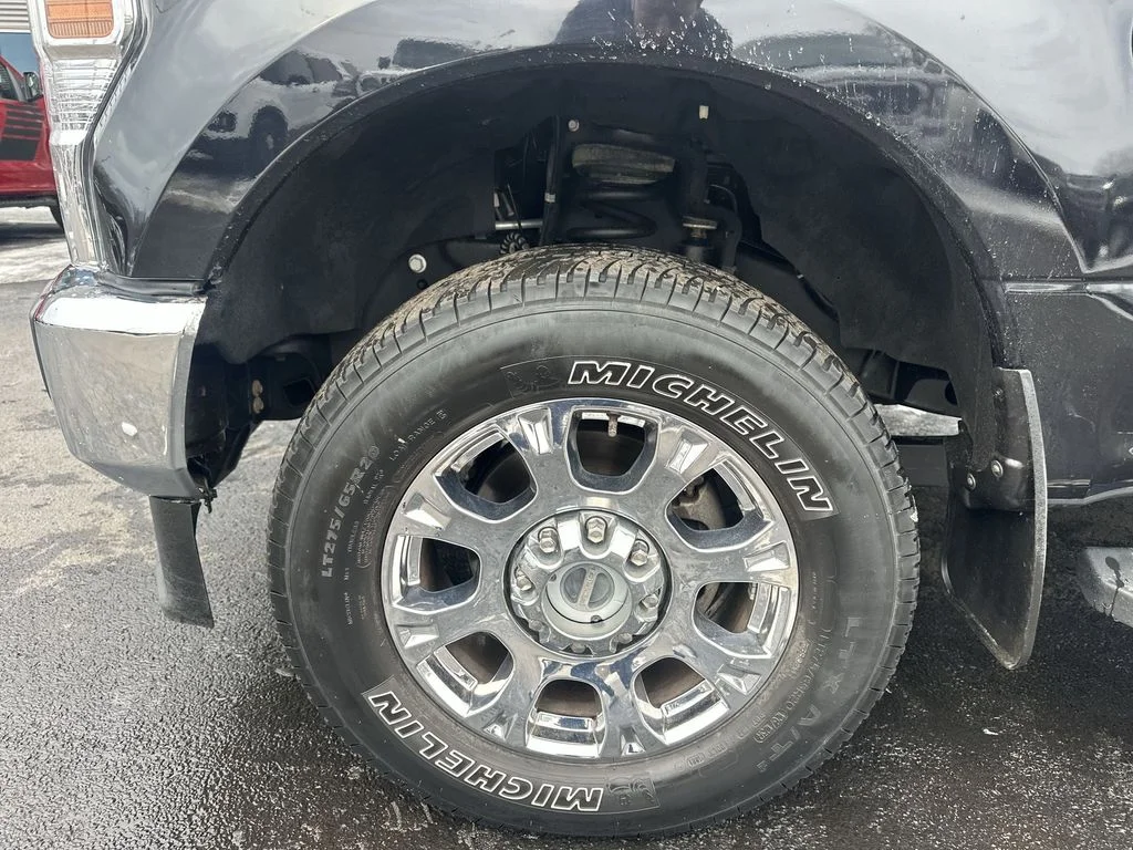 Used 2021 Black Ford Lariat image 16