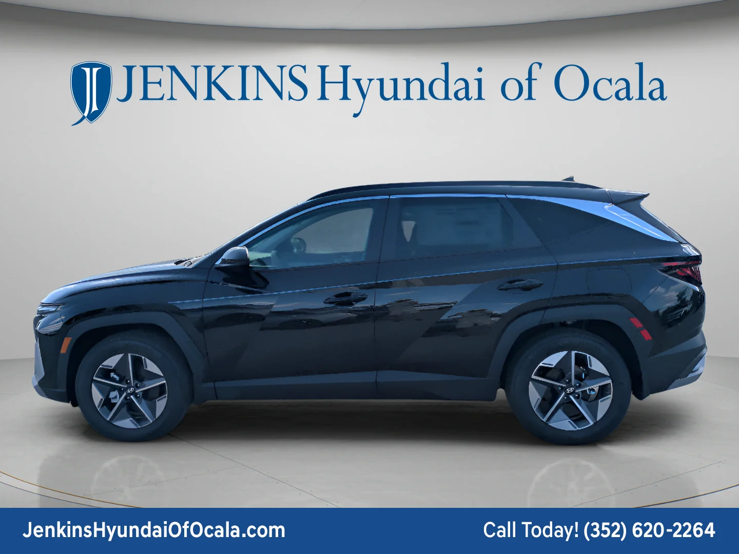 Used 2026 Phantom Black Hyundai SEL image 6