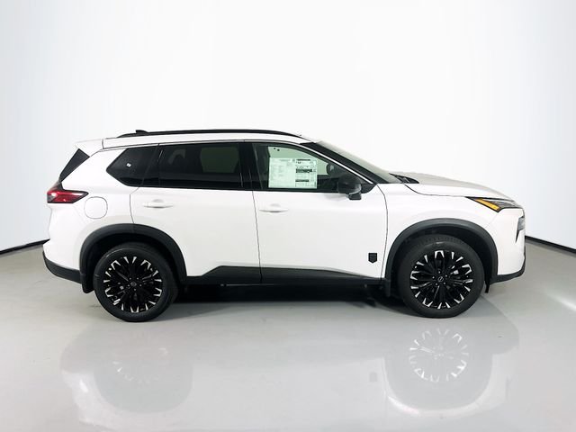 New 2026 Everest White Pearl TriCoat Nissan Dark Armor™ image 8
