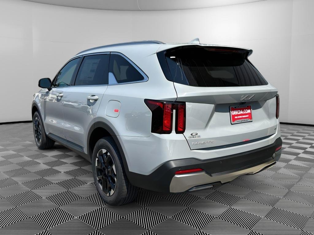 New 2026 Wolf Gray Kia S image 6