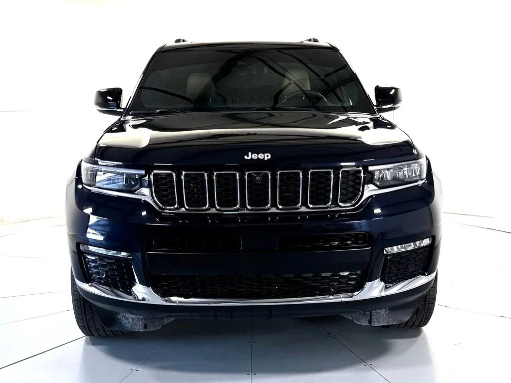 Used 2024 Black Jeep Limited image 9