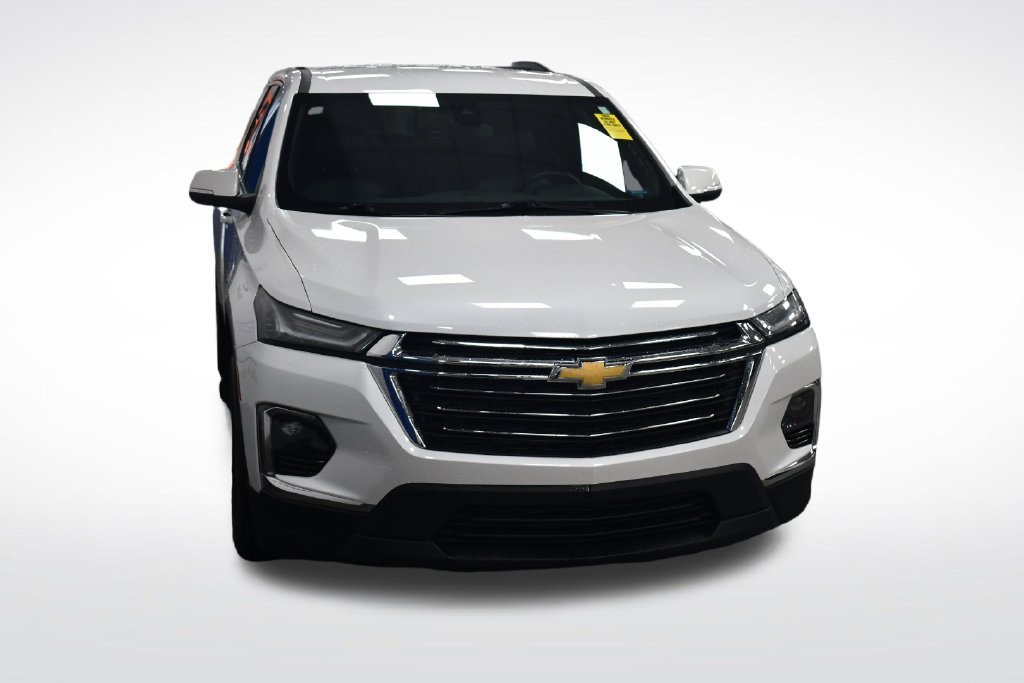 Used 2023 Summit White Chevrolet LT image 3