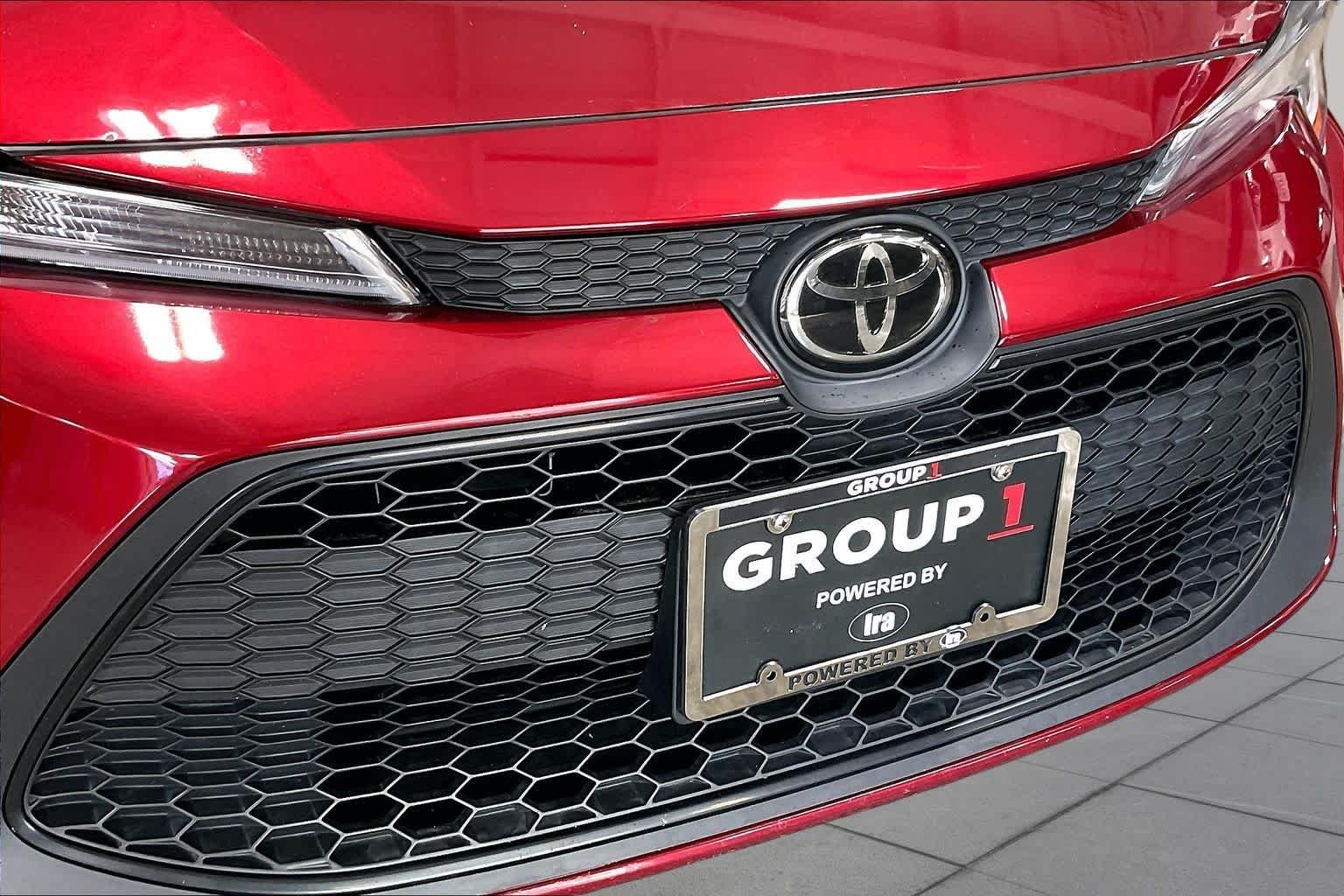 Used 2022 Ruby Flare Pearl Toyota LE image 29