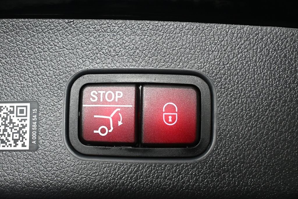 Certified Used 2026  Mercedes-Benz GLC 300 image 30