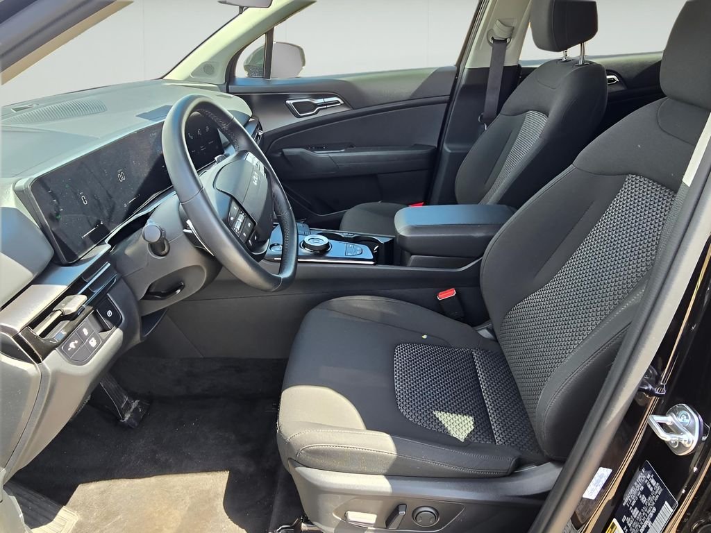 Used 2026 Fusion Black Kia S image 27