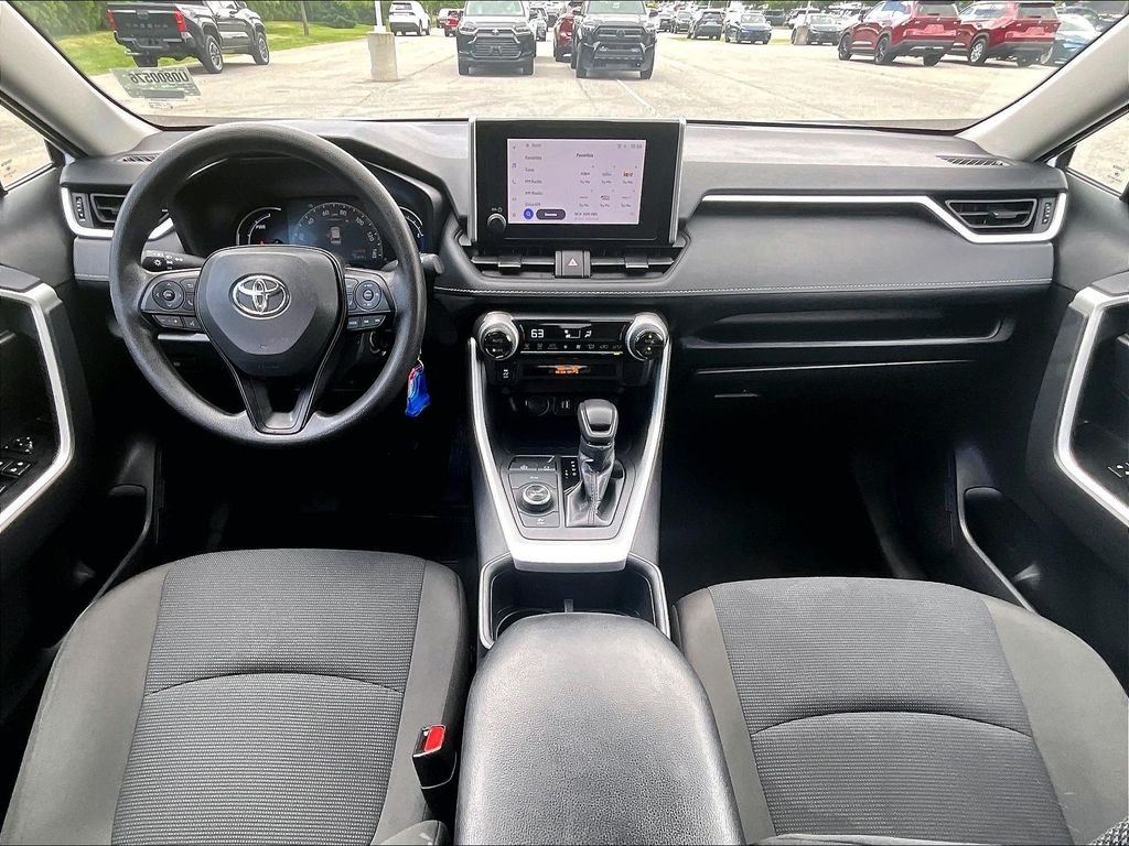 Used 2025 White Toyota LE image 21