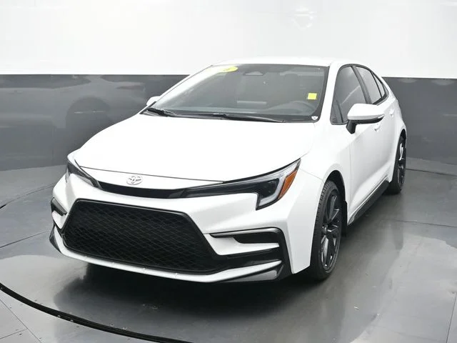 2026 Toyota Corolla SE CVT's photo
