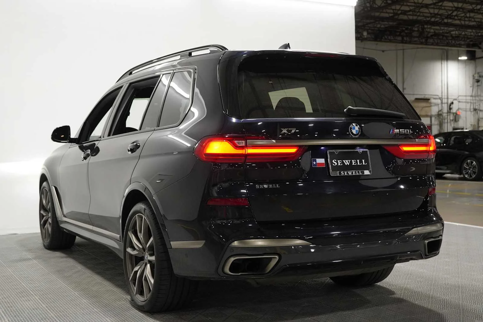 Used 2022 Carbon Black Metallic BMW M50i image 6