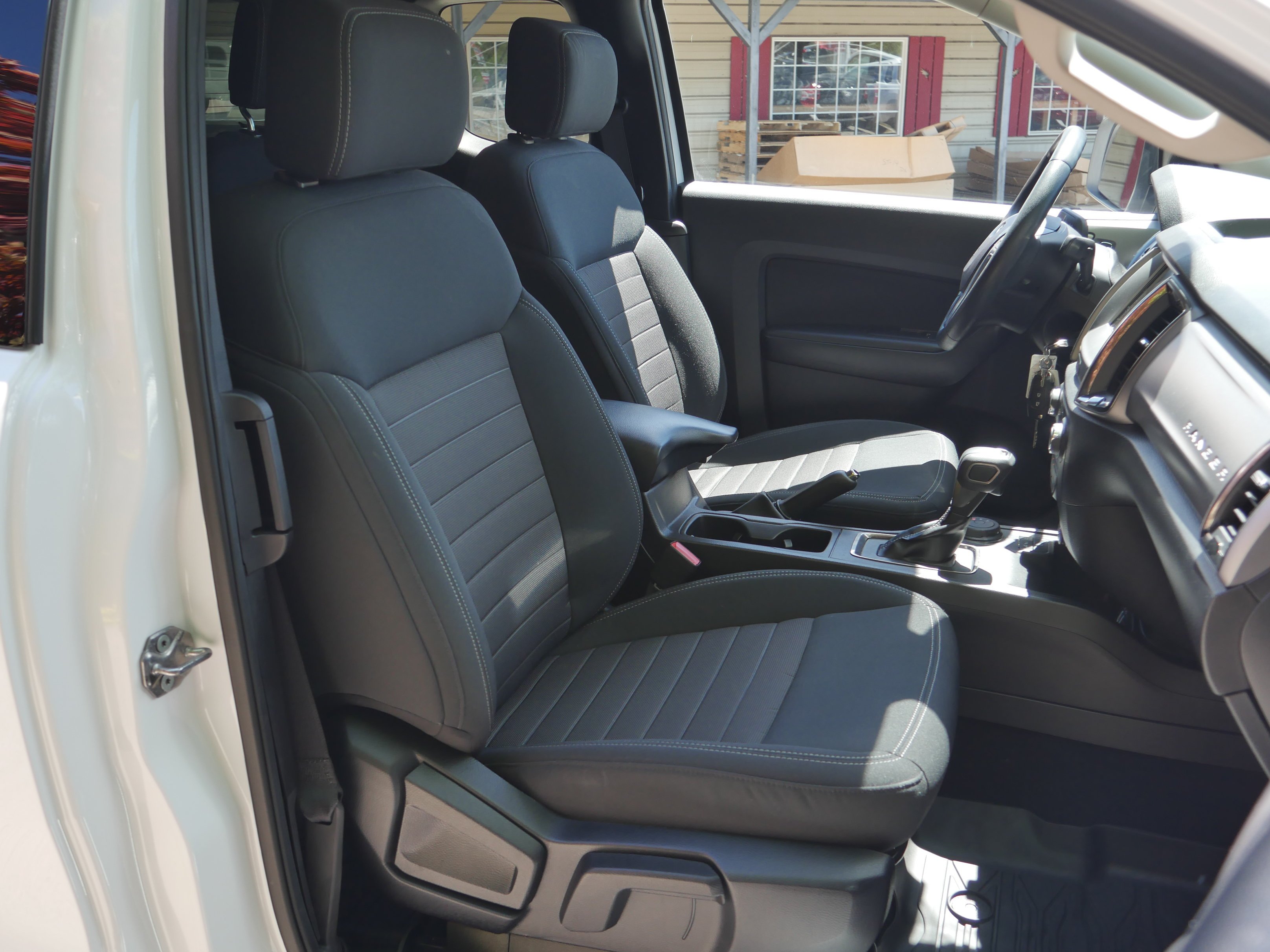 Used 2019 Oxford White Ford XLT image 26
