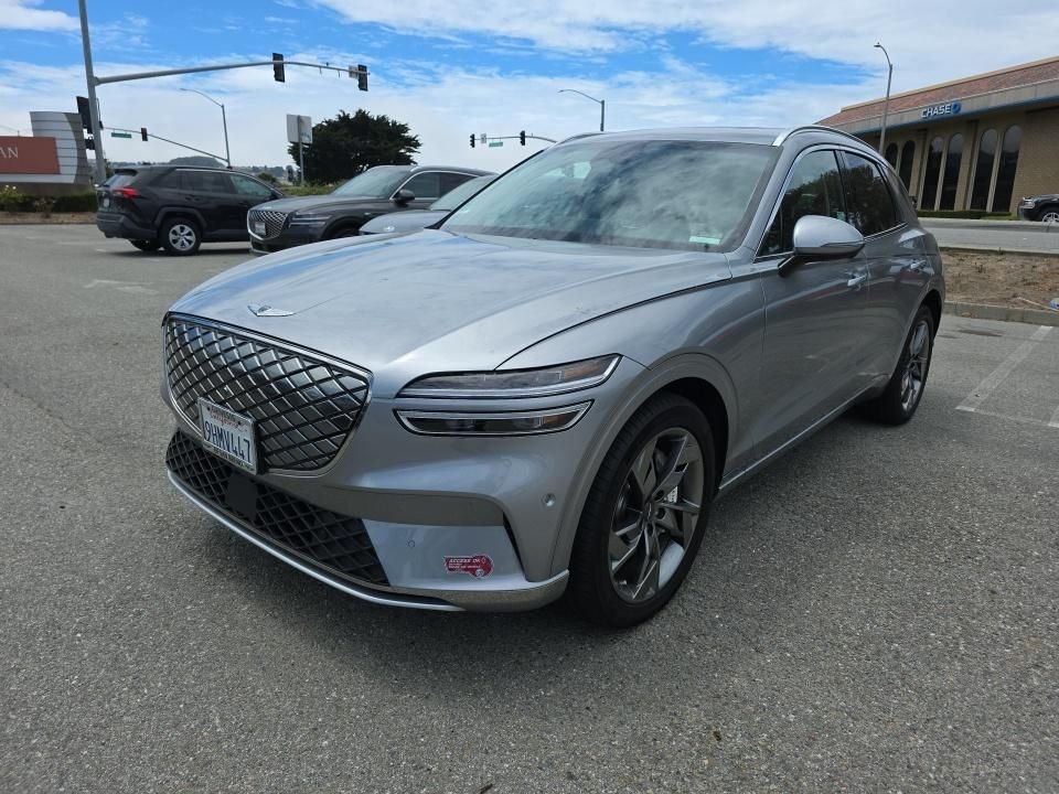 2023 Genesis Electrified GV70