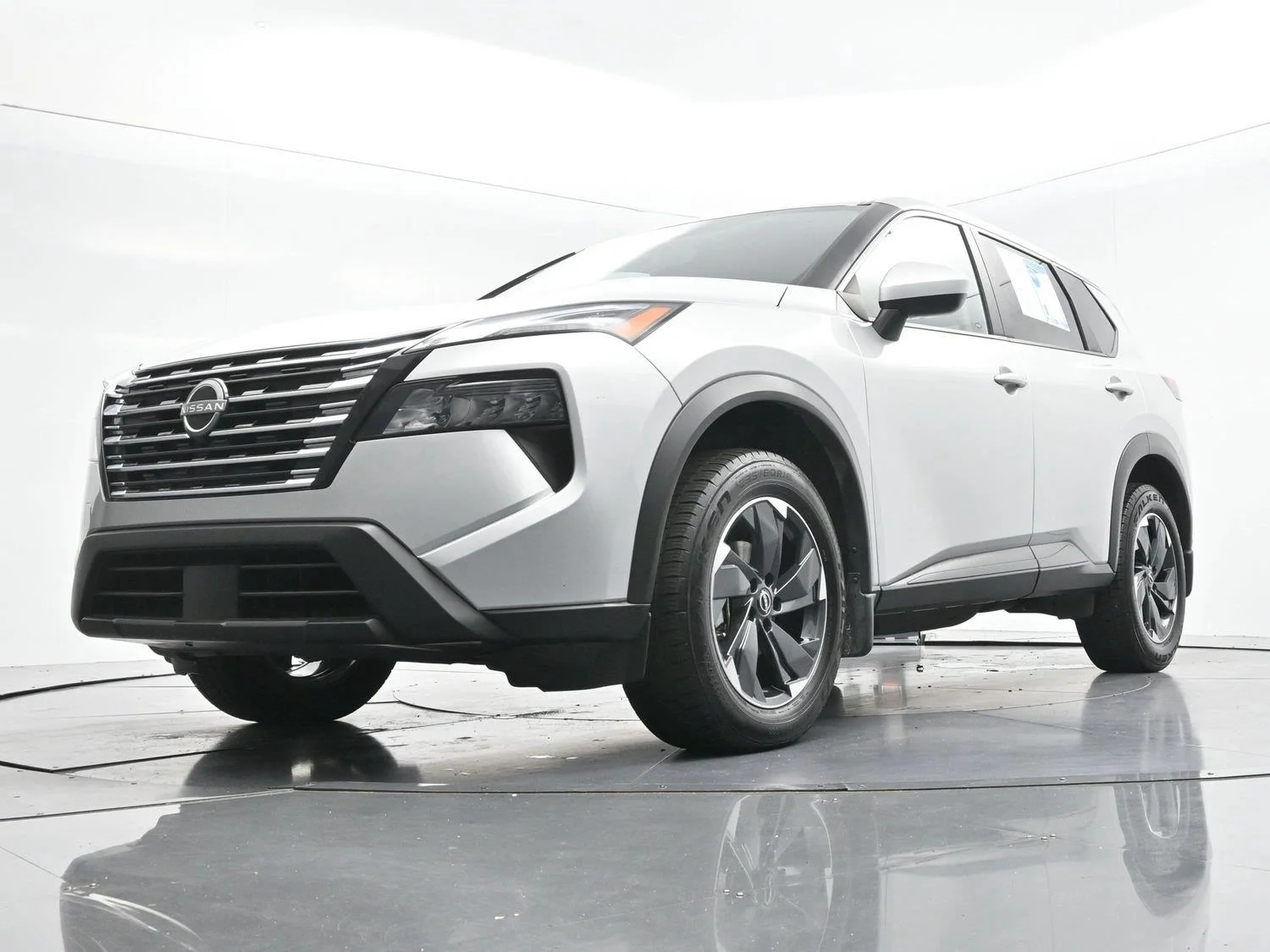Used 2024 Silver Nissan SV image 44