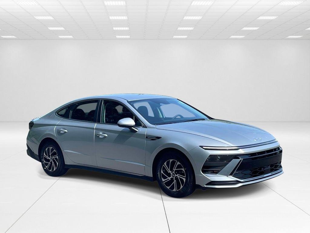 New 2026 Silver Hyundai Blue image 1