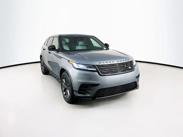 Used 2026  Land Rover Dynamic SE image 3