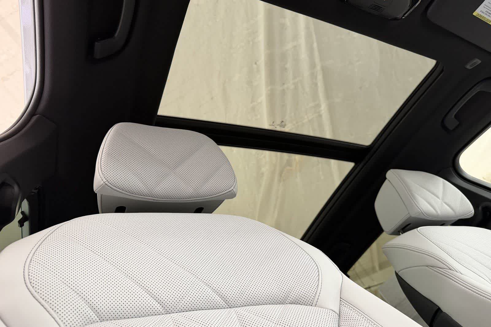 New 2026 Skyscraper Grey Metallic BMW xDrive40i image 17