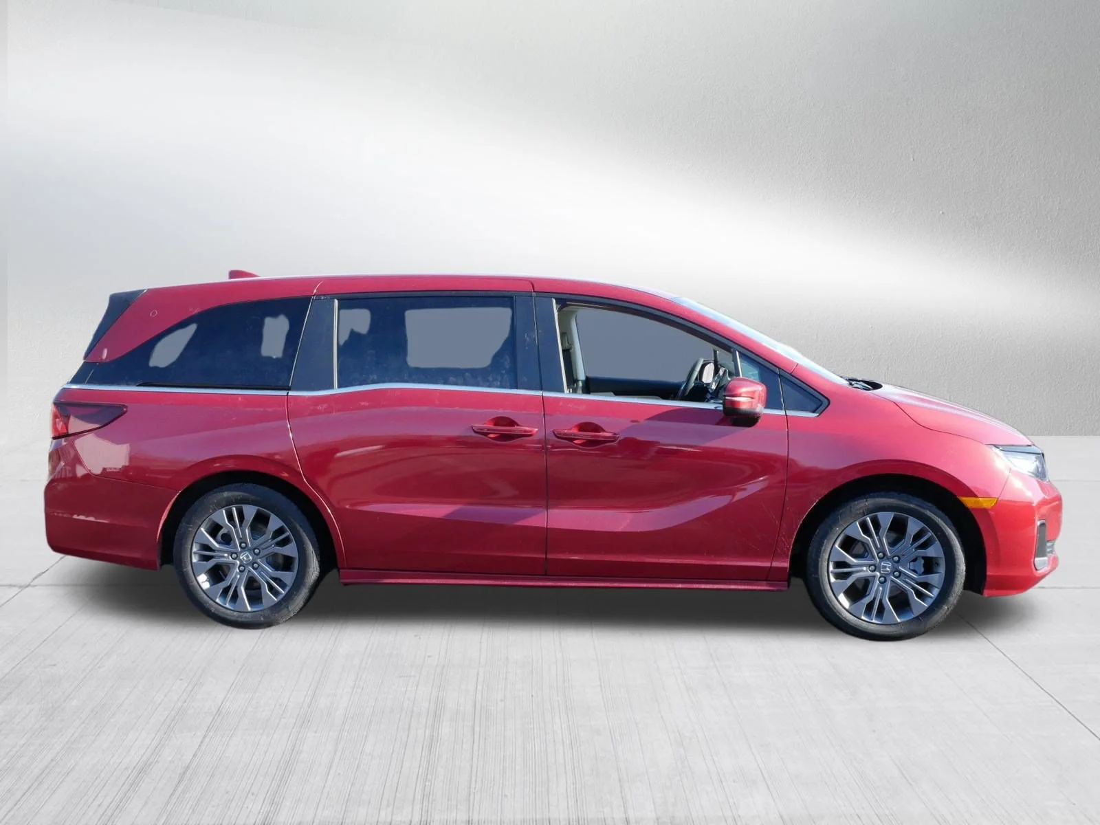 Used 2026 Radiant Red Metallic II Honda Touring image 8
