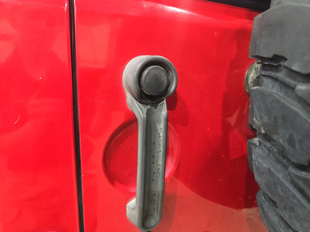 Used 2015 Red Jeep Sahara image 49