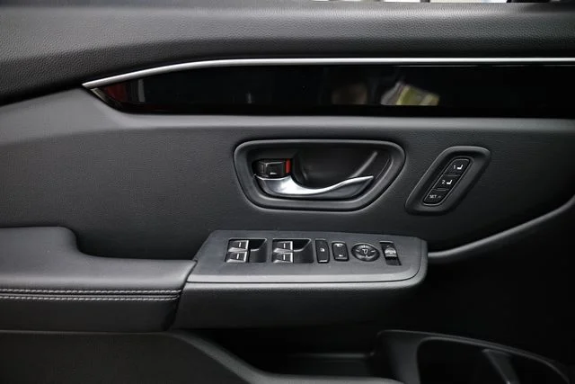 2025 Honda Pilot Touring - Photo 15