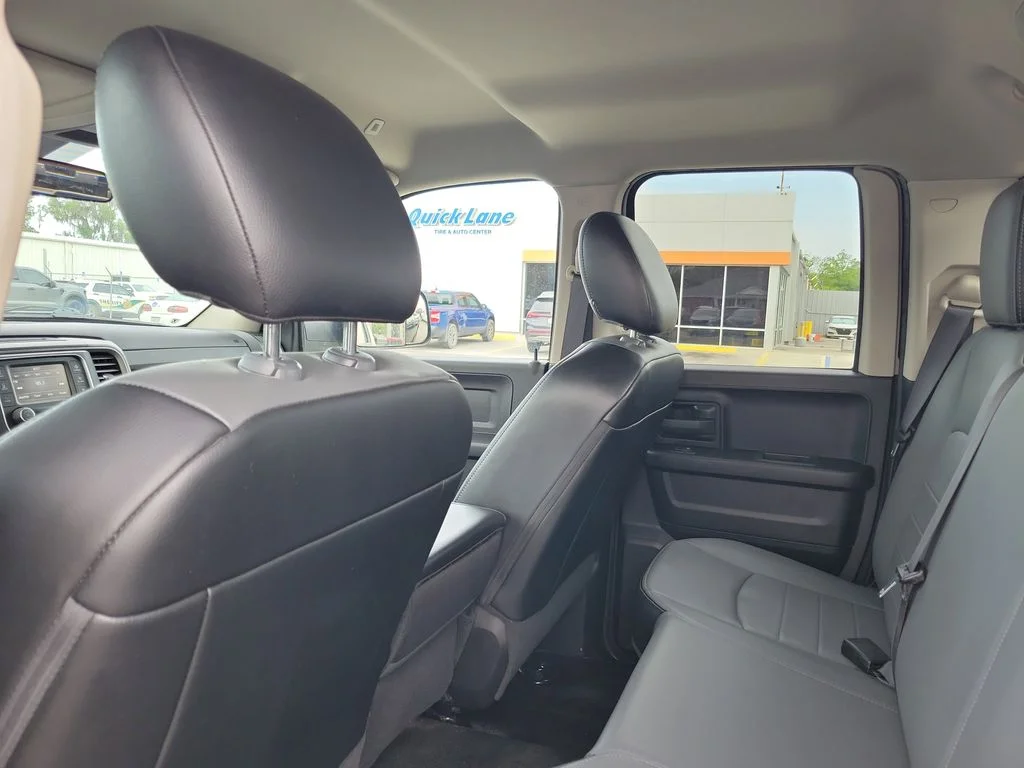 Used 2022 Diamond Black Ram Tradesman image 27