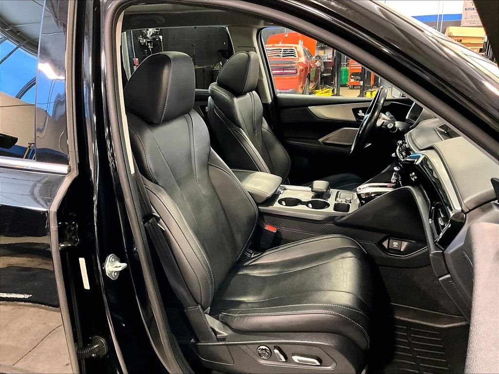 Used 2023 Black Acura Technology image 11