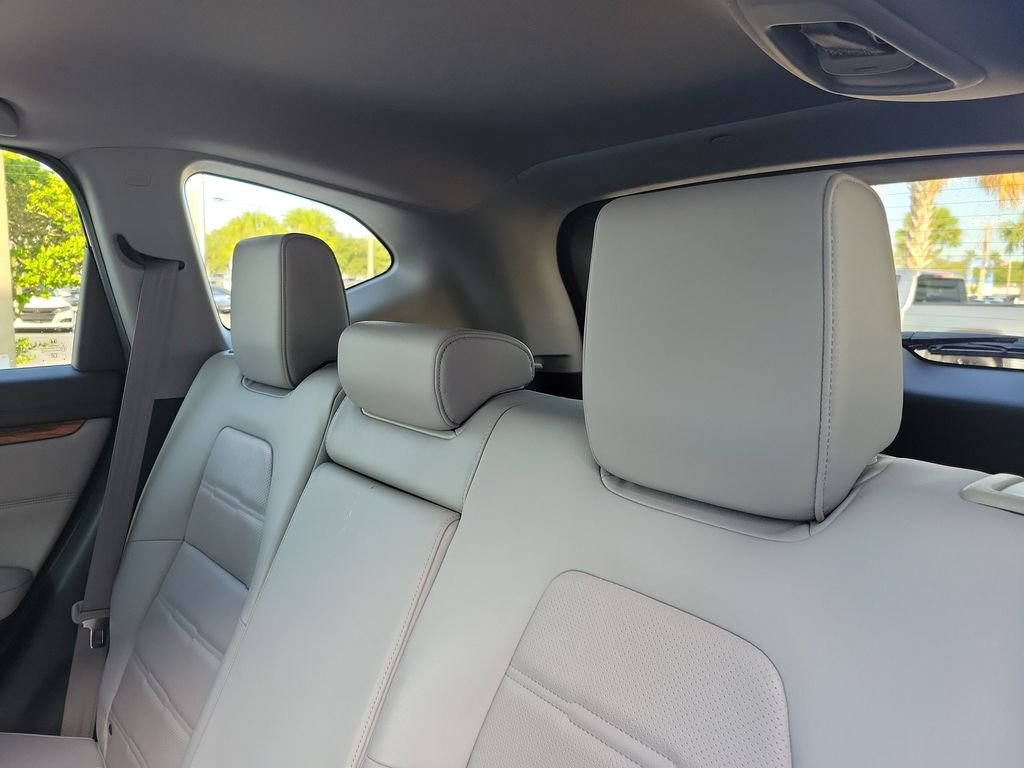 2017 Honda CR-V Touring - Photo 16