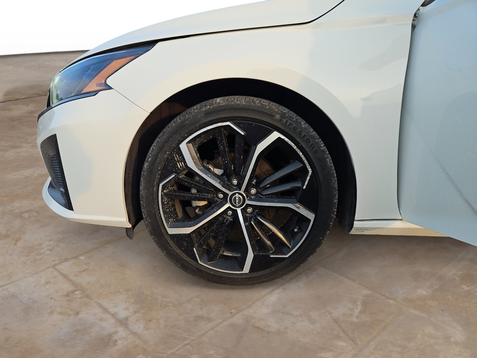 Used 2024 Glacier White Nissan 2.5 SR image 24