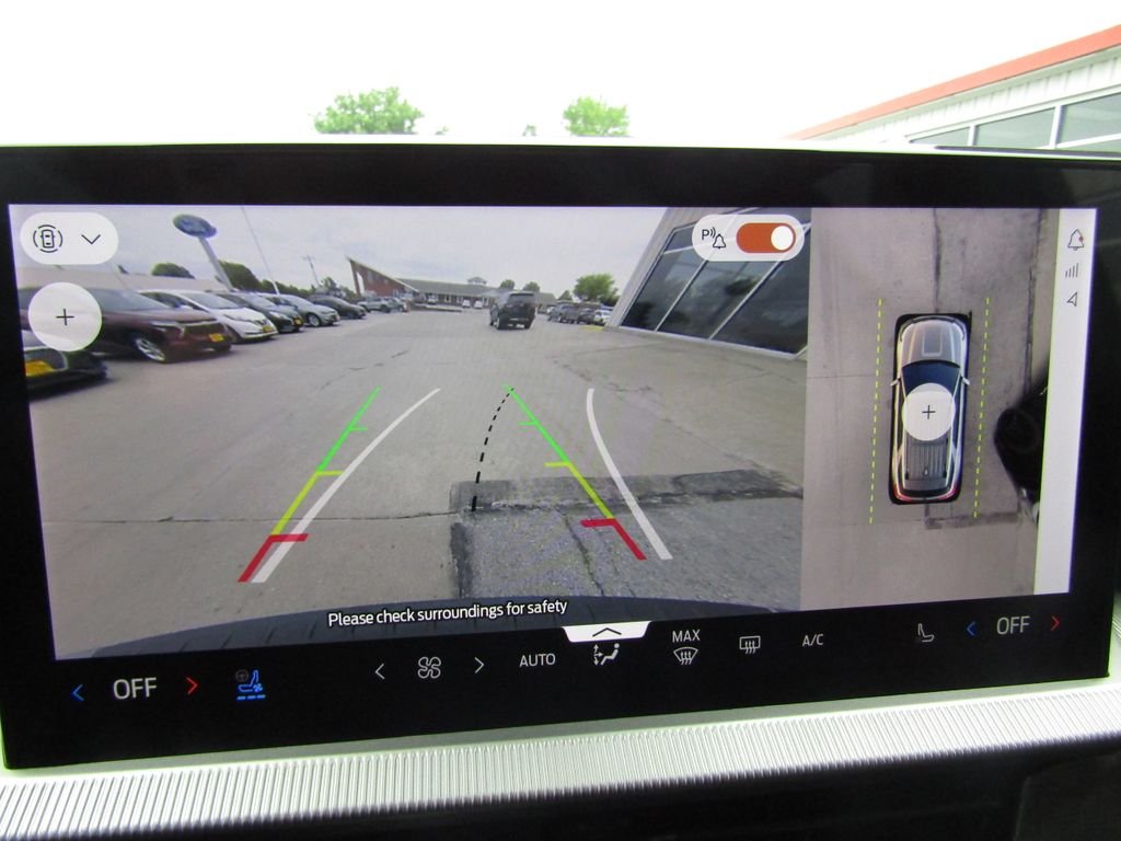 Used 2025 Gray Ford Platinum image 17