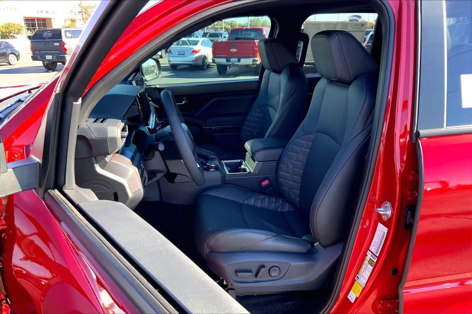 2025 Toyota Tacoma TRD Off Road - Photo 9