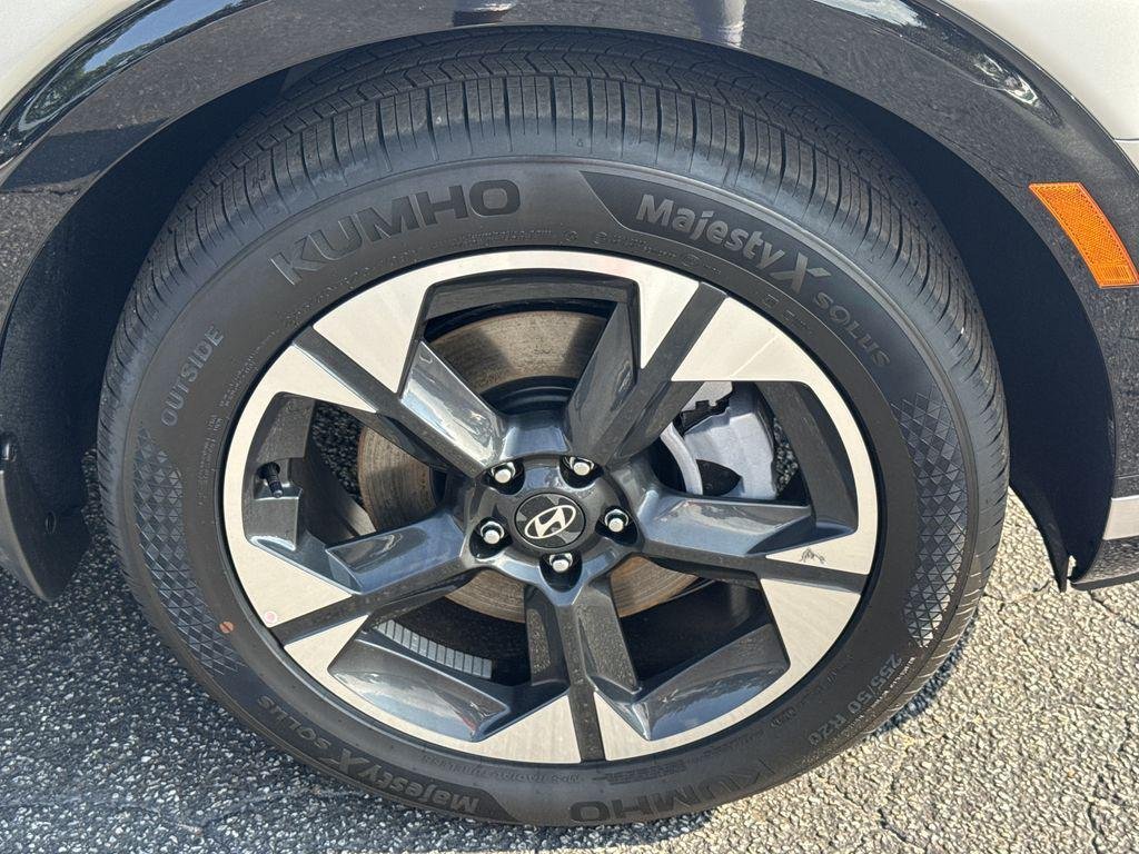 New 2026 Silver Hyundai Limited FWD image 12