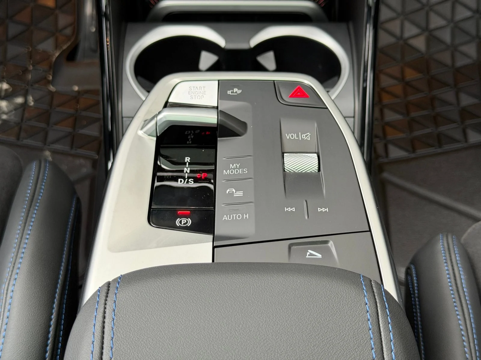 New 2026 Brooklyn Grey Metallic BMW xDrive28i image 25