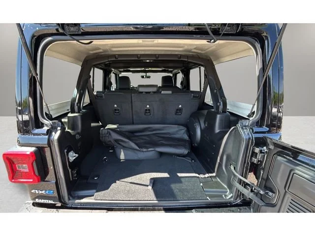 Used 2022 Black Jeep Unlimited Sahara 4x4 image 31
