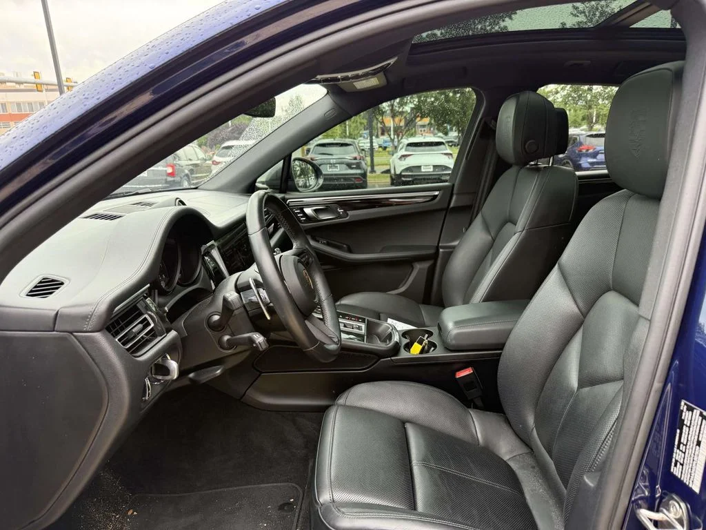 Used 2023 Miami Blue Porsche T image 4