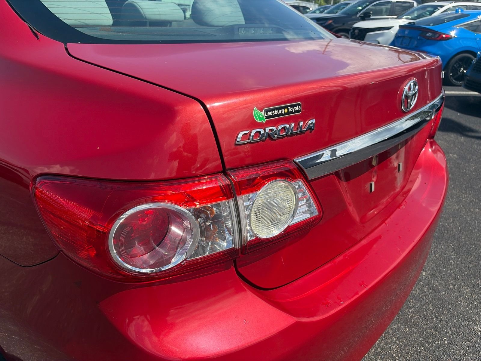 Used 2013 Red Toyota LE image 16