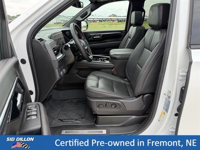 Used 2025 Iridescent Pearl Tricoat Chevrolet RST image 8