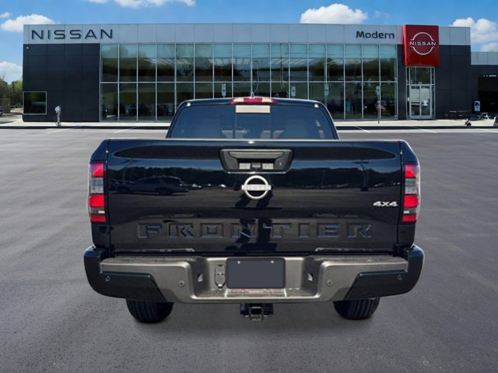 New 2026 Super Black Nissan Crew Cab SV image 4