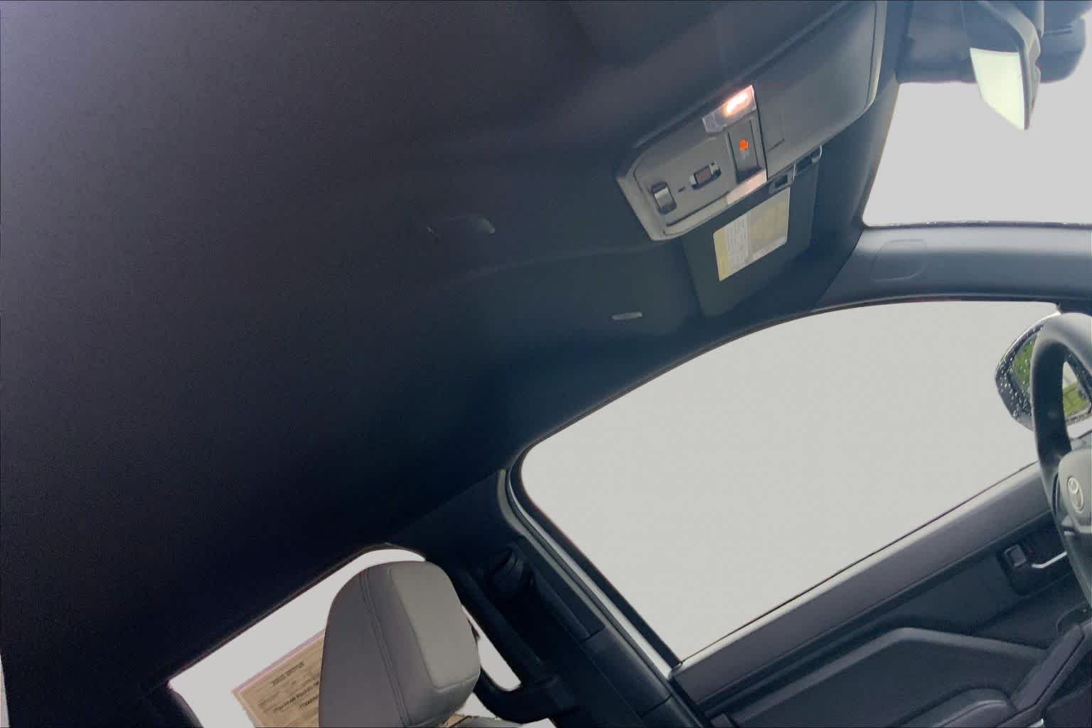 Used 2024 Ice Cap Toyota SR5 image 14