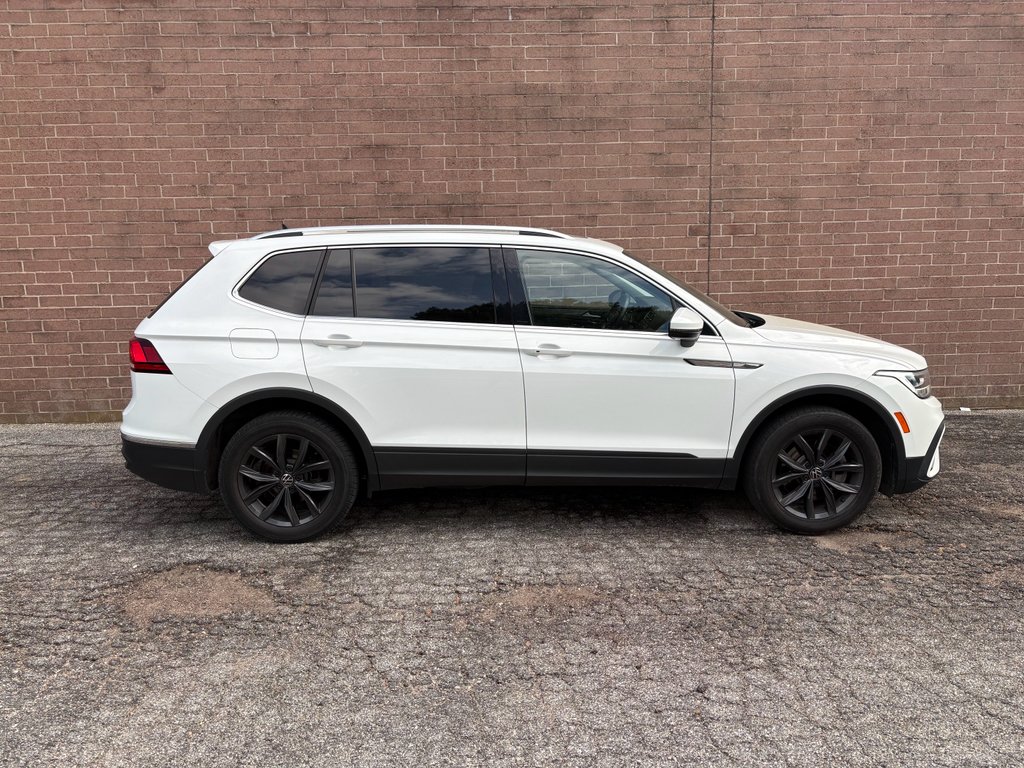 Used 2022 Pure White Volkswagen SE image 6