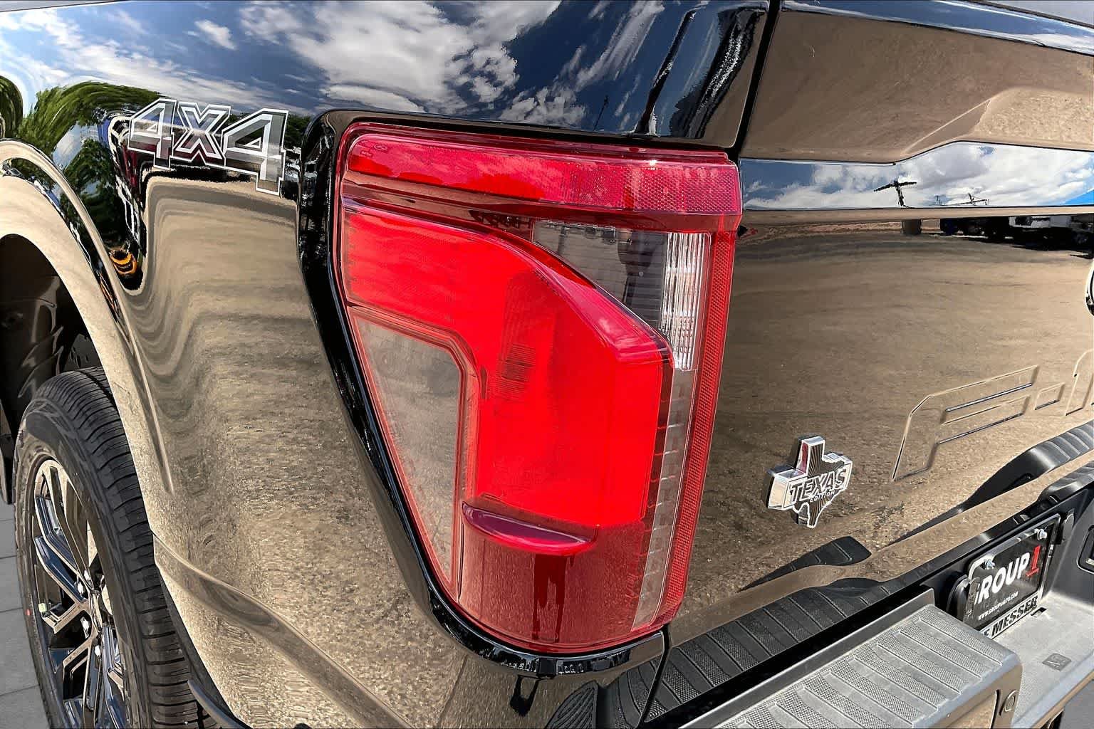 New 2026 Agate Black Metallic Ford XLT image 14