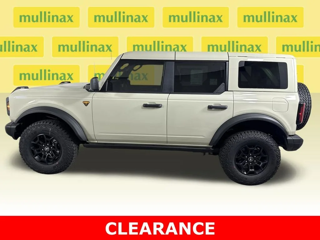 New 2026 Beige Ford Badlands image 2