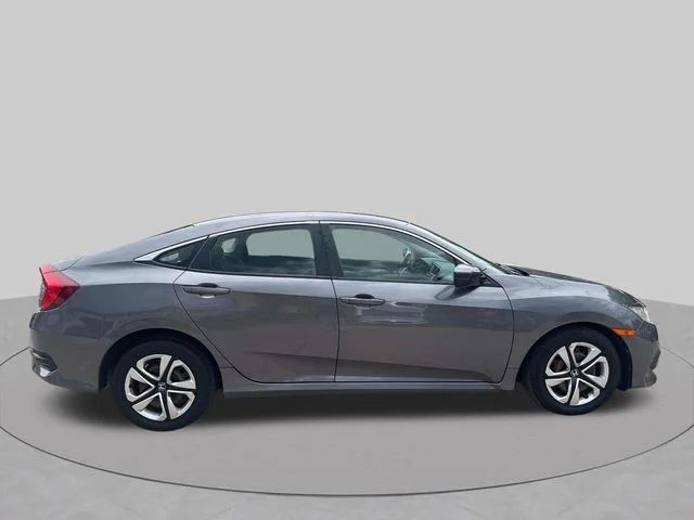 Used 2017  Honda LX image 6