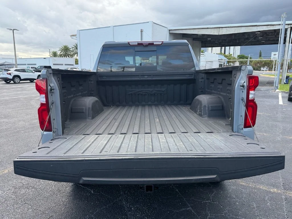 Used 2024 Gray Chevrolet ZR2 image 15