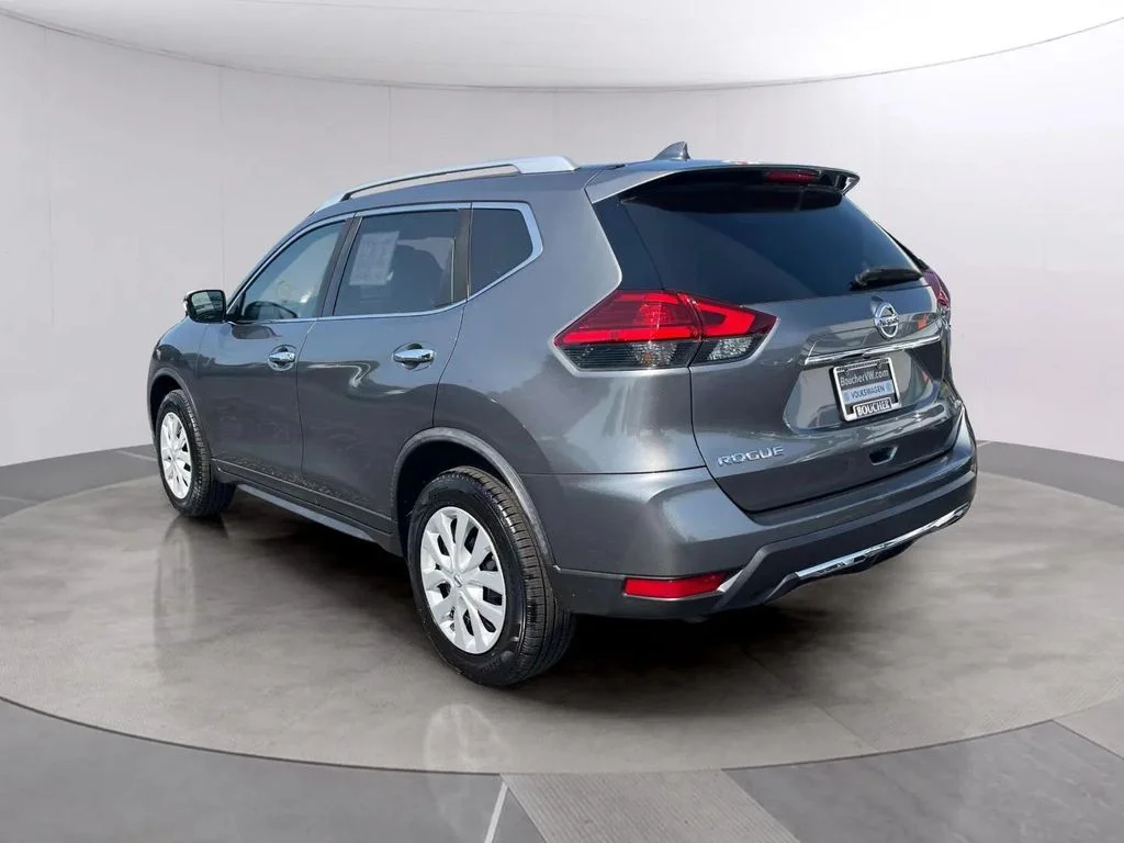 Used 2017 Gun Metallic Nissan S image 3