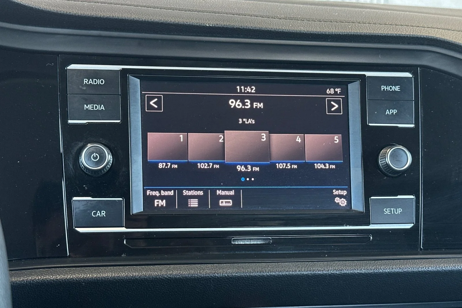 Used 2019 BLUE METALLIC Volkswagen S image 16