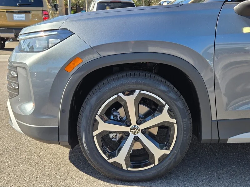 New 2026 Silver Volkswagen 2.0T SE image 5