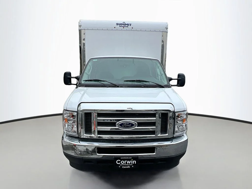 2025 Ford E-Series Cutaway Base - Photo 4