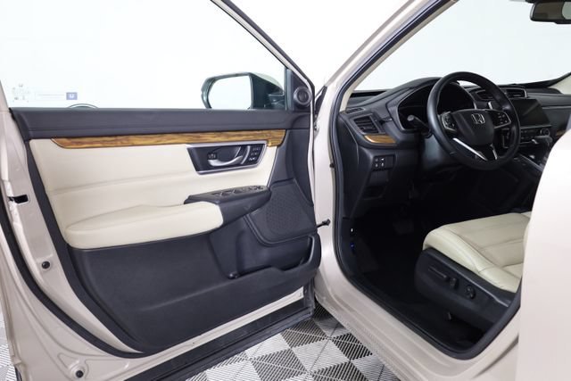 Used 2017 Beige Honda EX-L image 40