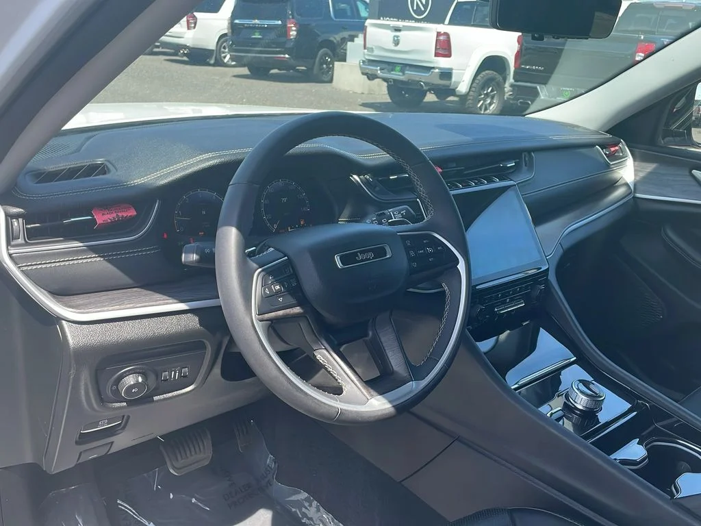 Used 2023 Bright White Jeep Limited image 15