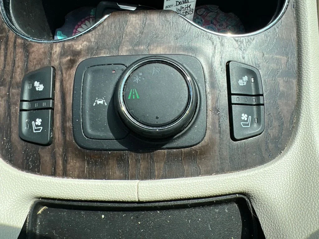 Used 2020 White Frost Tri-Coat GMC Denali image 14
