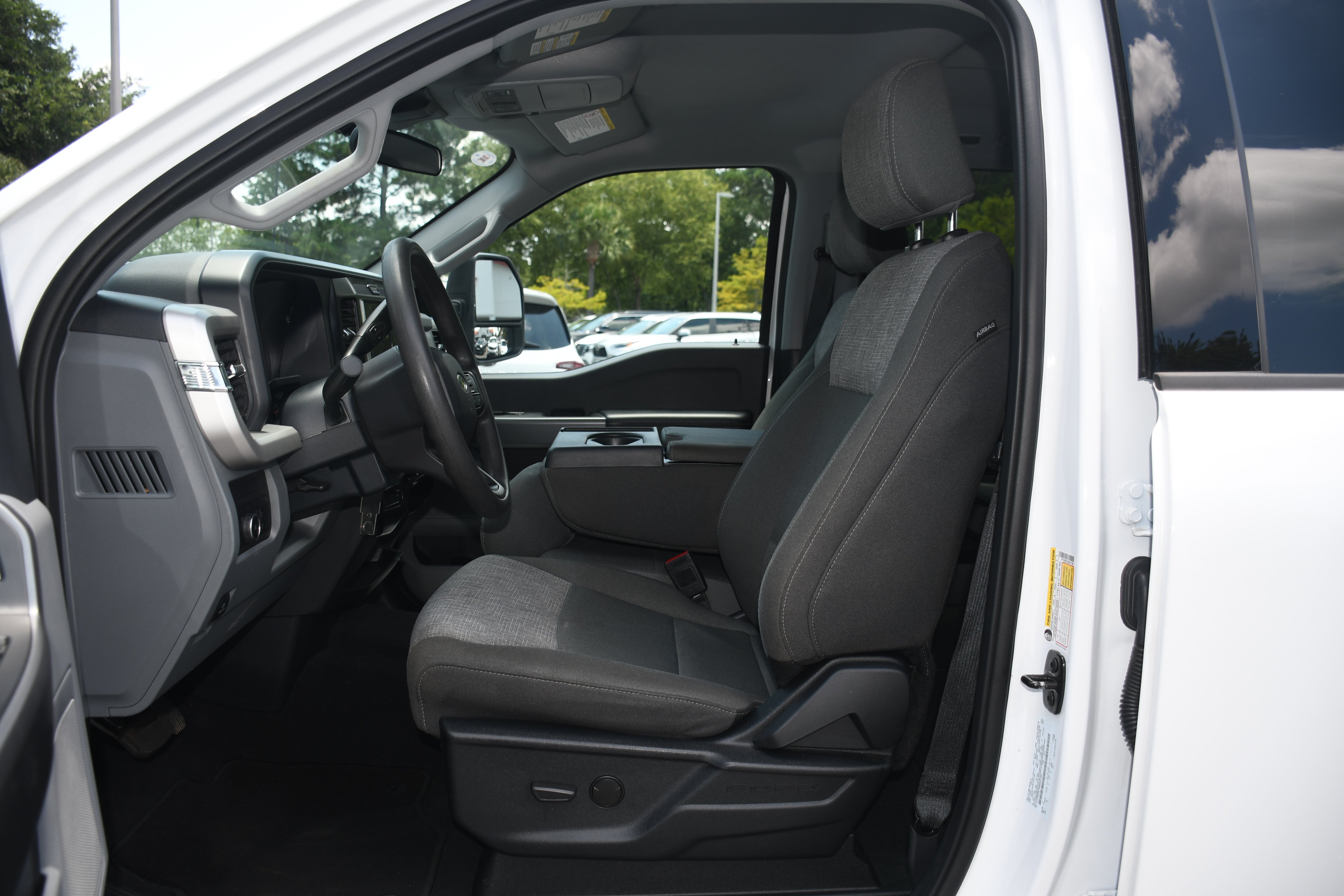 Used 2025 White Ford XLT image 7