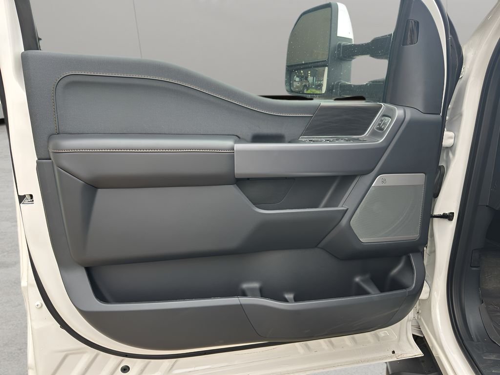 New 2025 Star White Metallic Tri-Coat Ford Lariat® image 12