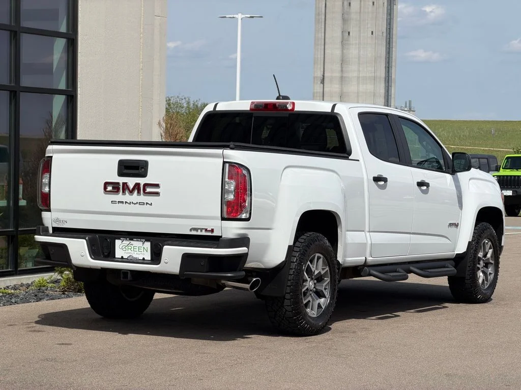 Used 2021 White GMC AT4 w/Leather image 5